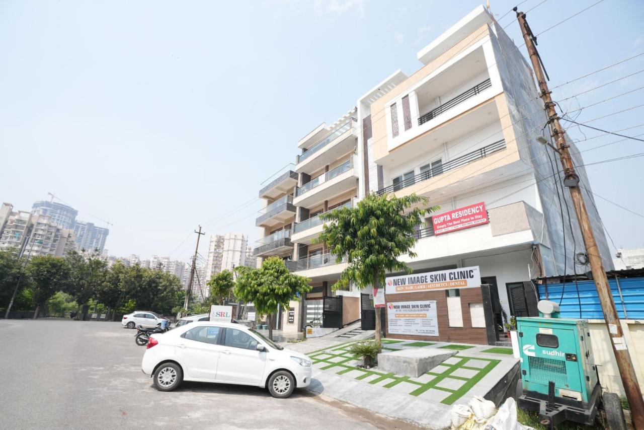 Gupta Residency Near Ajnara Heritage 노이다 외부 사진