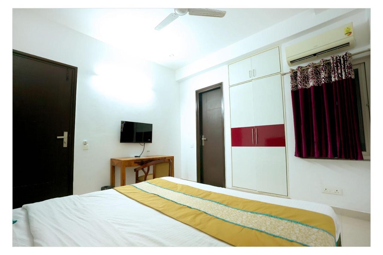 Gupta Residency Near Ajnara Heritage 노이다 외부 사진